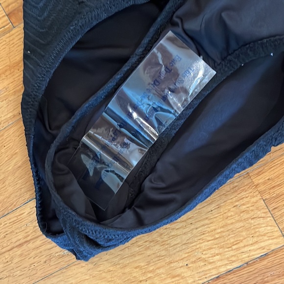 NWOT Love & Sports Strapless (or with Strap) Textured Swimsuit - Picture 10 of 10